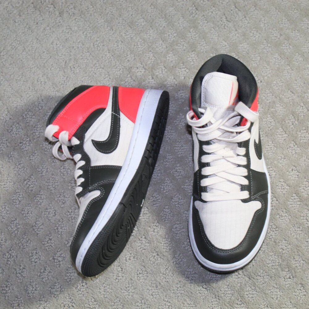 Size 7 - Air Jordan 1 SE Mid Newsprint Women's